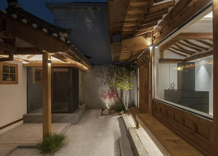 Nostalgia Hanok Hotel 5*