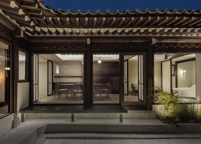 Nostalgia Hanok Hotel 5*