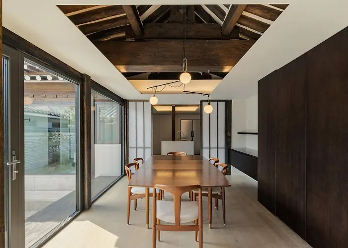 Nostalgia Hanok 5*