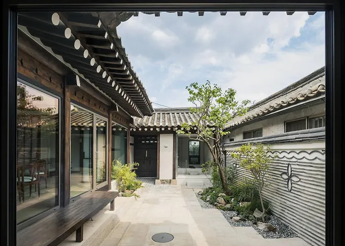 Nostalgia Hanok 5*