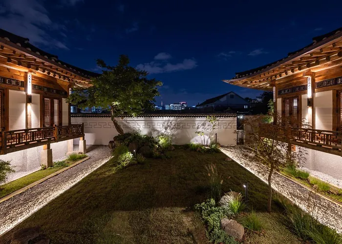 Nostalgia Hanok Hotel 5*