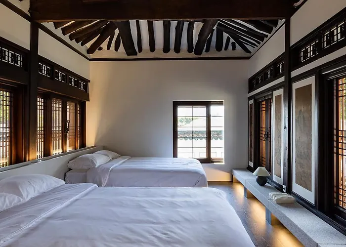 Nostalgia Hanok 5*