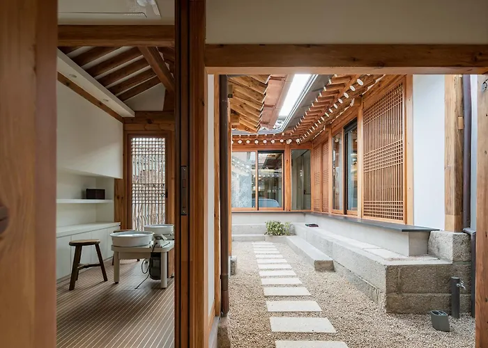 Nostalgia Hanok Hotel 5*